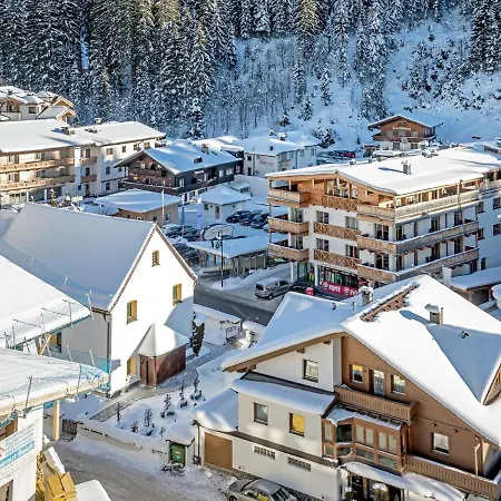 Apartment In Next To The Slope *